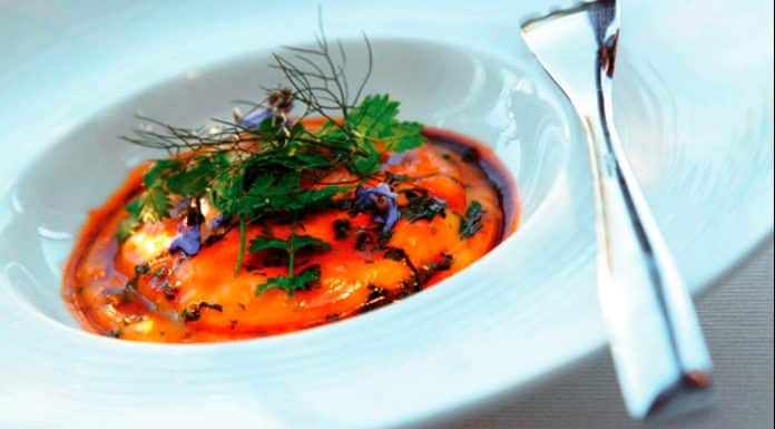 Raviole d’artichaut glacé au jus d’oignons caramélisés “Vintage”, par Laurent LEMAL