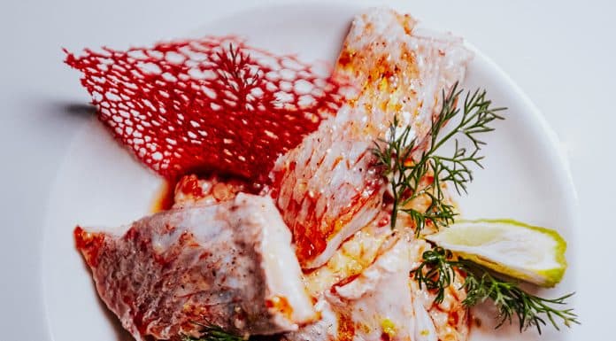 Rouget Barbet snacké au Cumbawa, risotto de petit épeautre au chorizo, par David VINCENT