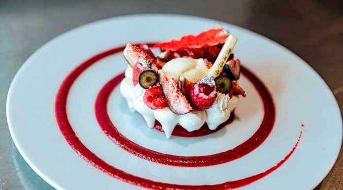 Pavlova de fruits rouges, par Franck SÉGURET