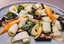 Recette : COURGETTES GRILLÉES, mato vieille tomme et basilic